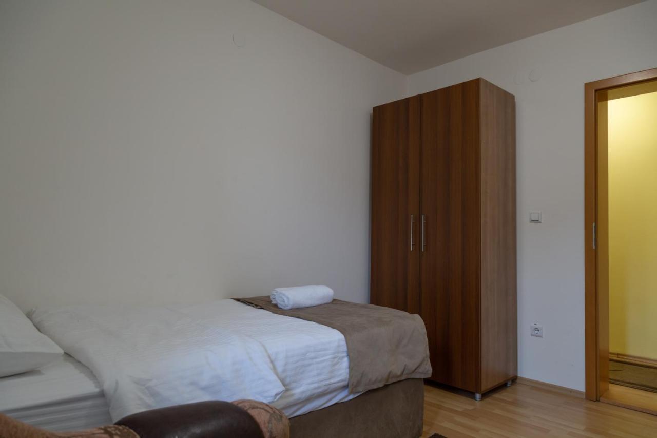 Sun Garden Sarajevo Aparthotel Ngoại thất bức ảnh